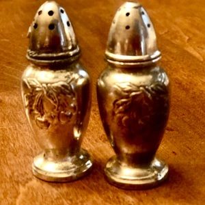 VINTAGE SALT & PEPPER SET OCCUPIED JAPAN